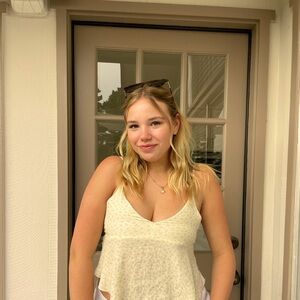 Meet your Posher, Daphne